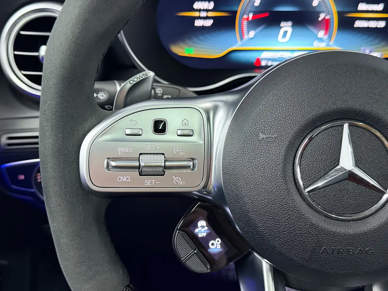 Mercedes-Benz GLC снимка Mercedes-Benz GLC