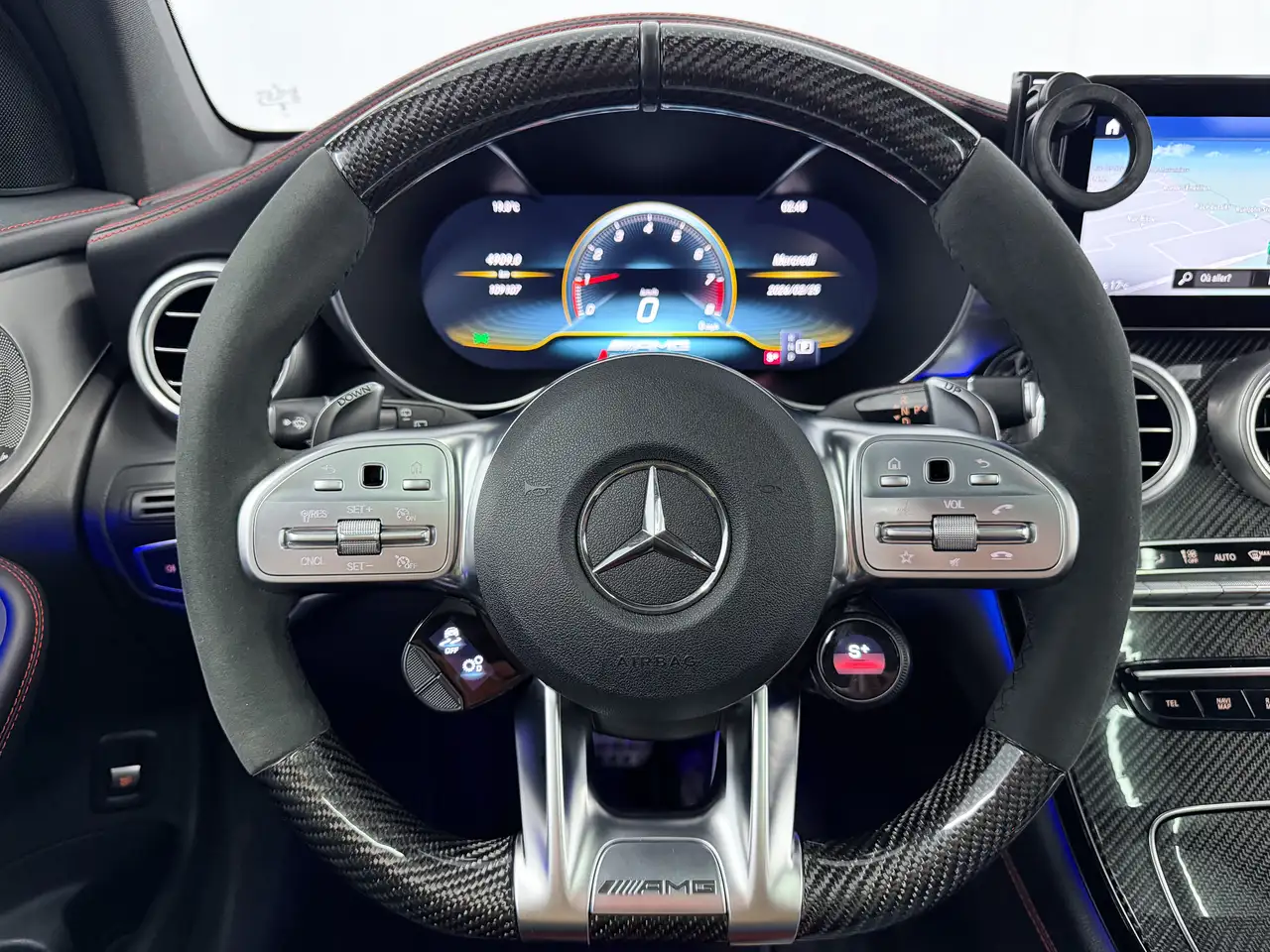 Mercedes-Benz GLC снимка Mercedes-Benz GLC