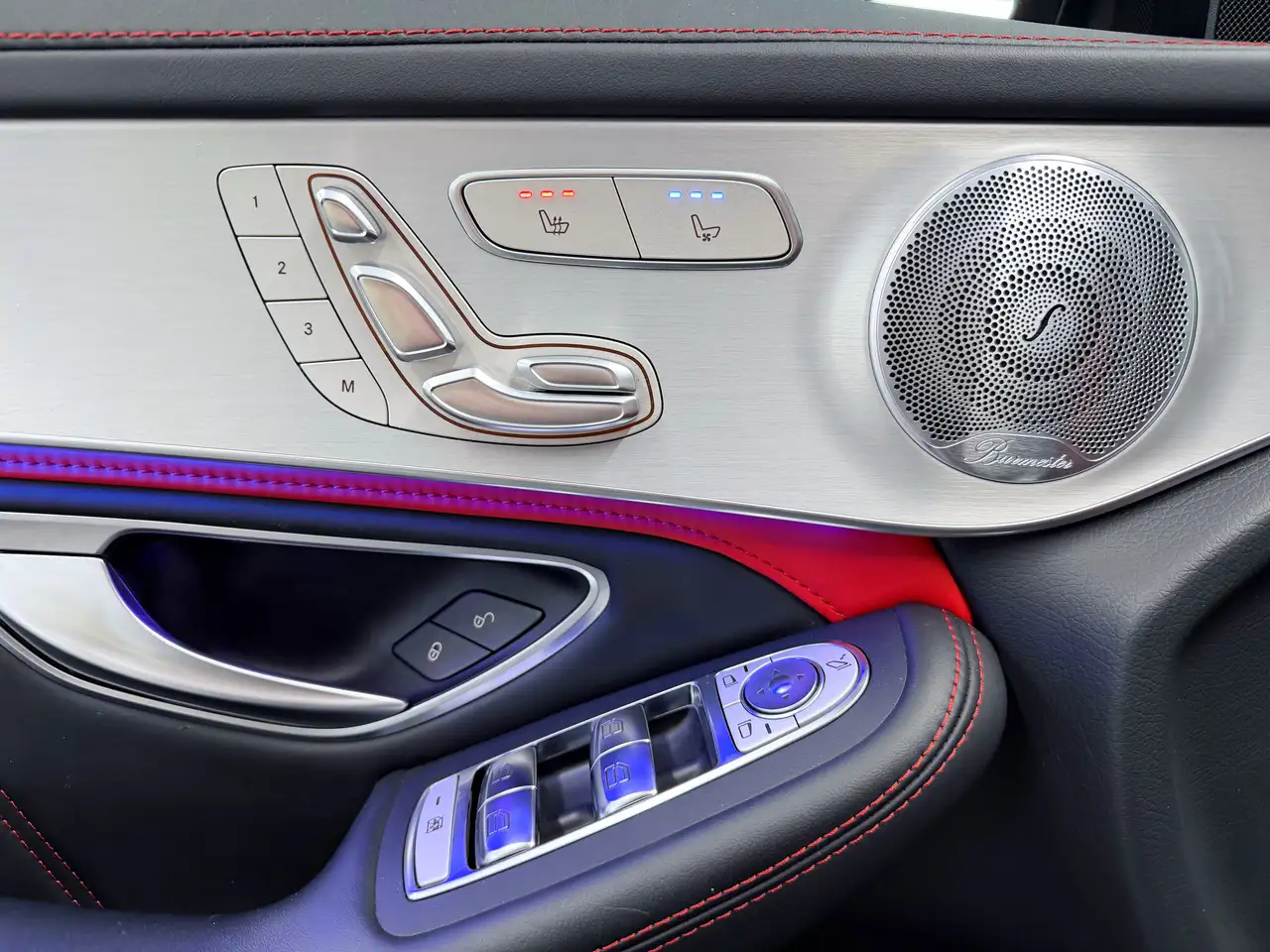 Mercedes-Benz GLC снимка Mercedes-Benz GLC