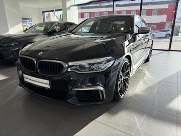 M550i xDrive Limousine Ferngesteuertes Parken