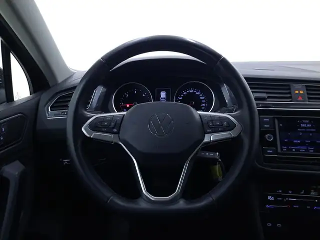Volkswagen Tiguan view 11