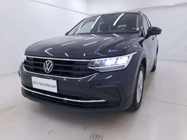 Volkswagen Tiguan view 9