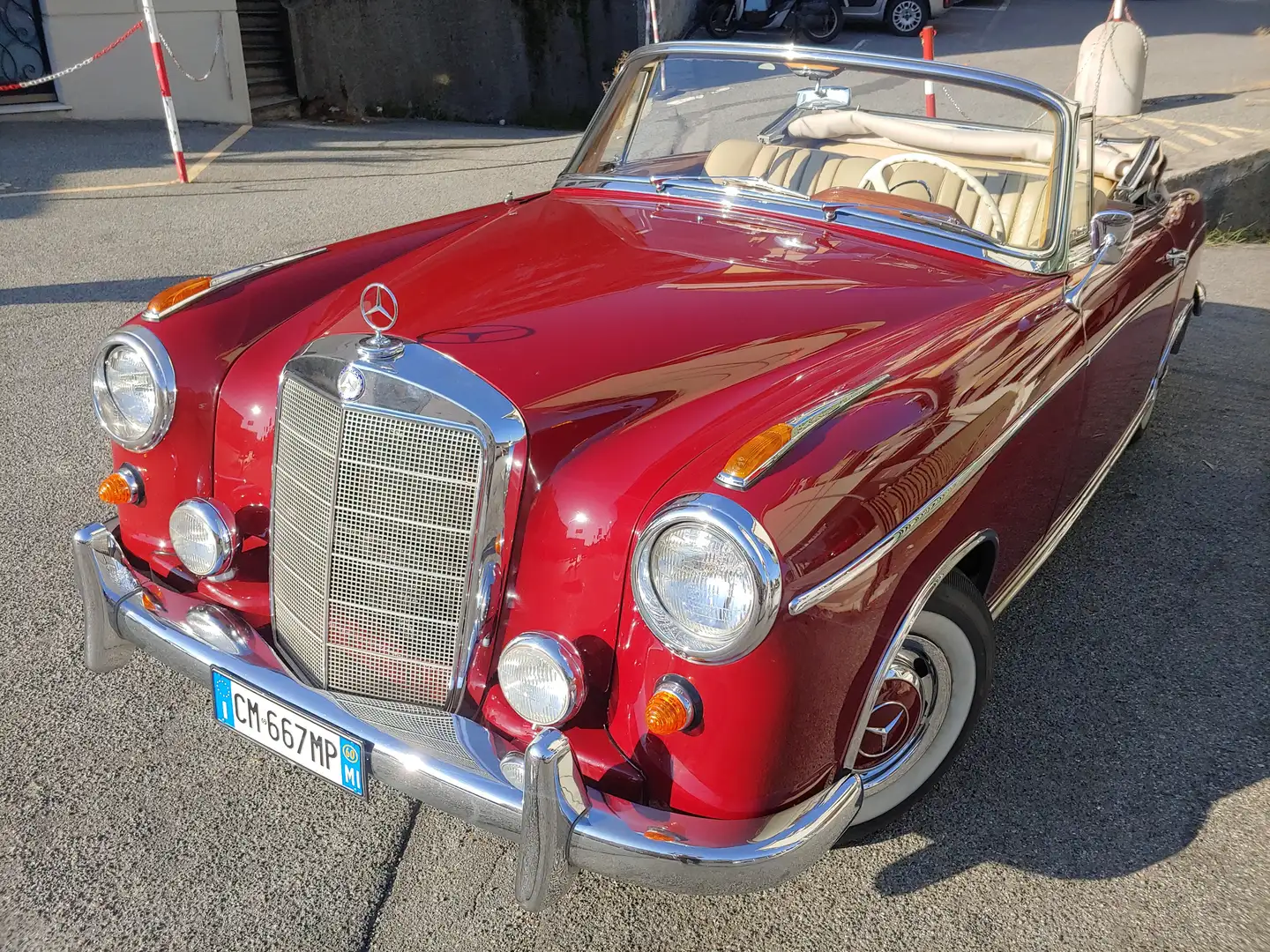 Mercedes-Benz 220 SE PONTON CABRIOLET W128 Rouge - 1