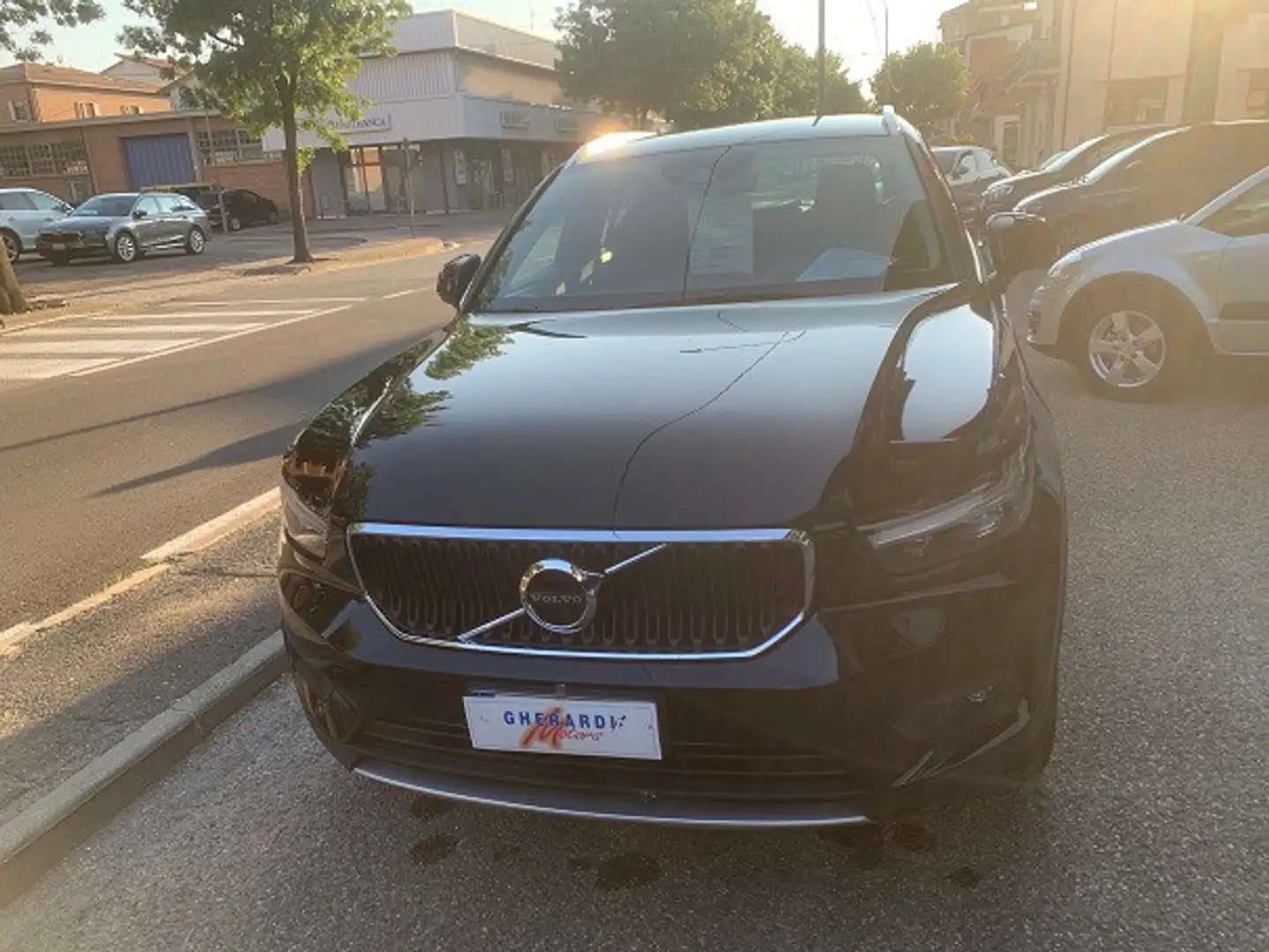 Volvo XC40 T2 Geartronic Momentum Pro Nero - 1