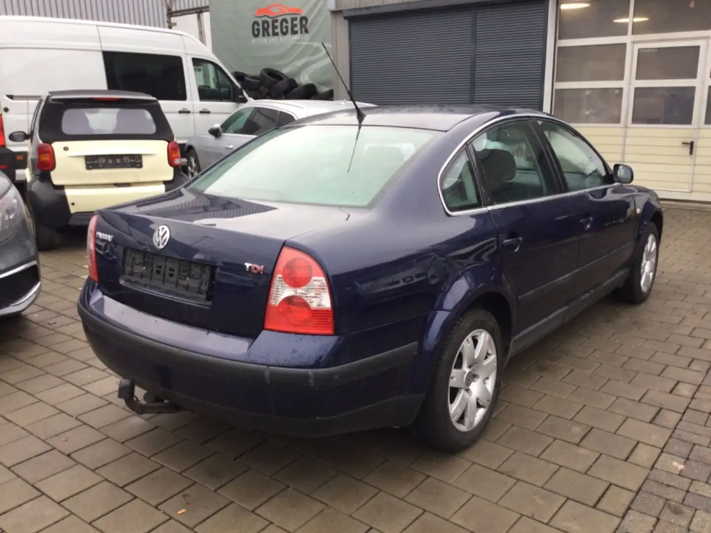 Volkswagen Passat 1.9TDI 74kW Blau - 1
