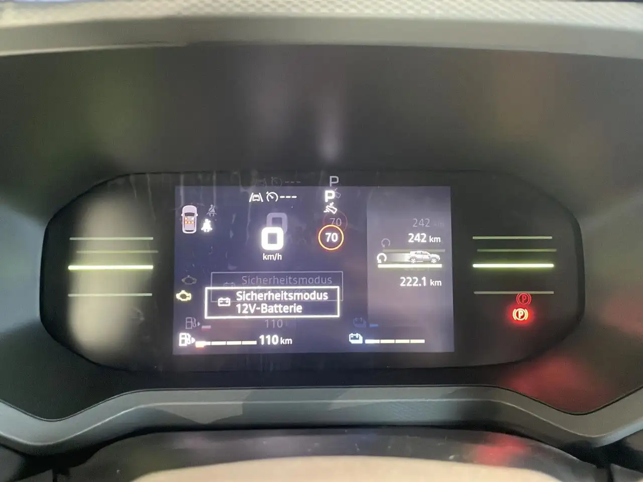 Dacia Duster Hybrid 140 Extreme+ Bluetooth Navi LED 13