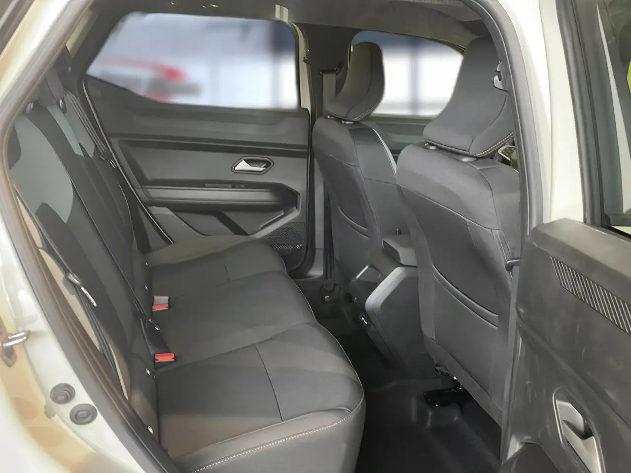 Dacia Duster Hybrid 140 Extreme+ Bluetooth Navi LED 19