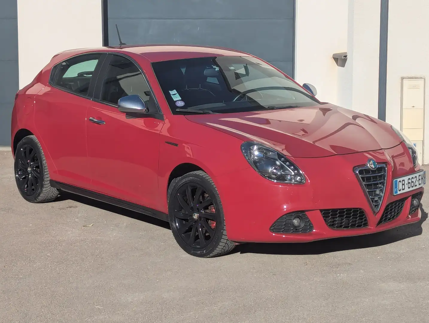 Alfa Romeo Giulietta Distinctive 1.4 TB 170 TCT Rouge - 1