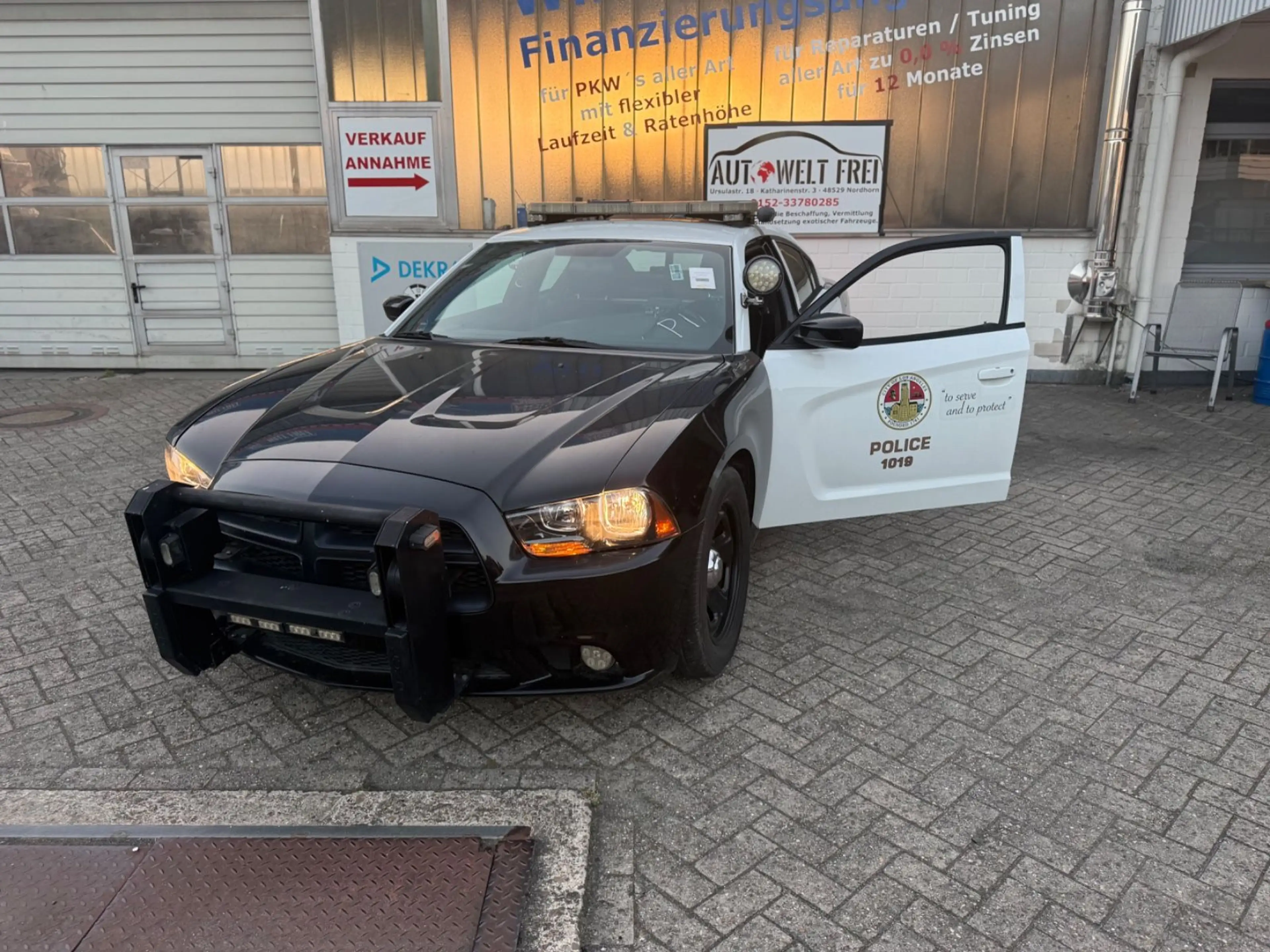 Dodge Charger *Original MOVIECAR*POLICE CAR*LA*USA*V8* — photo 15