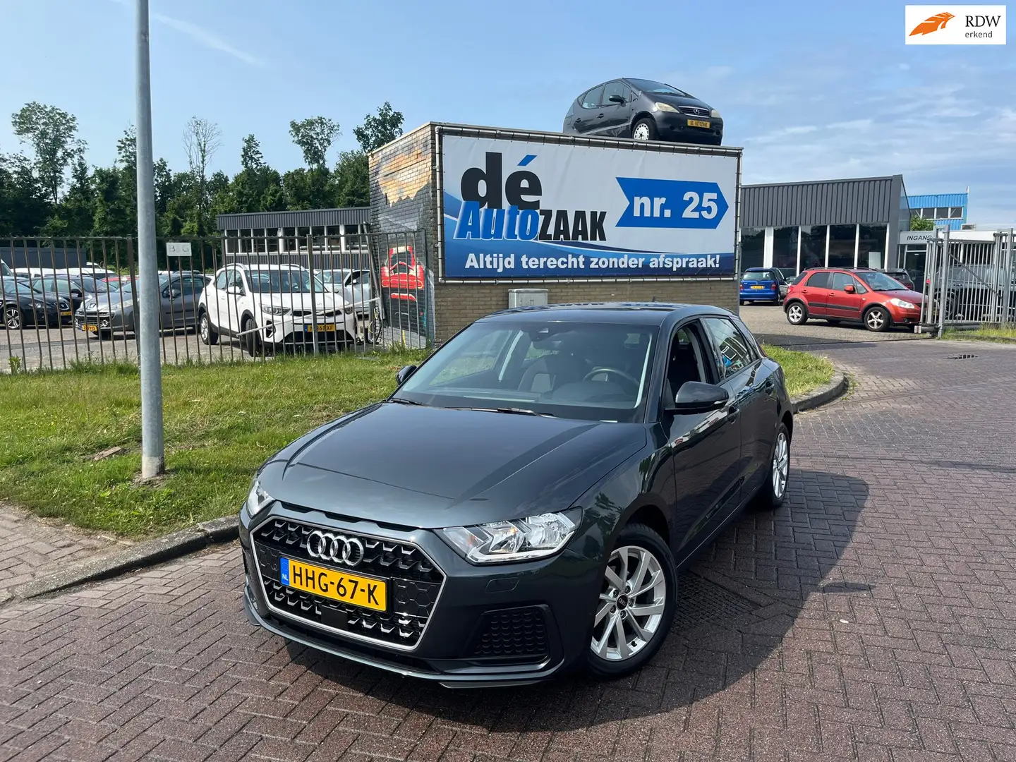 Audi A1 SPORTBACK 25 TFSI epic Grijs - 1