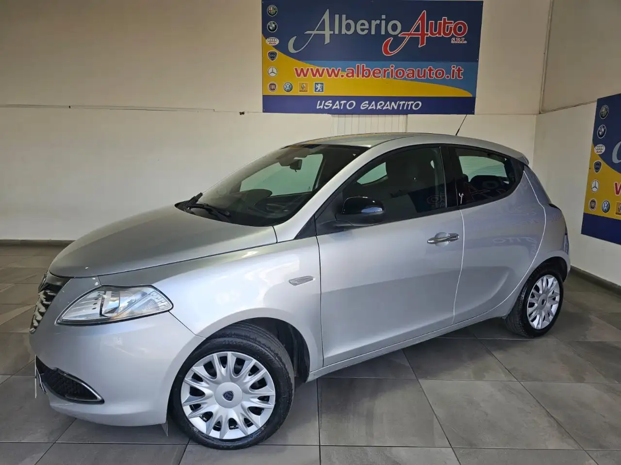 Lancia Ypsilon