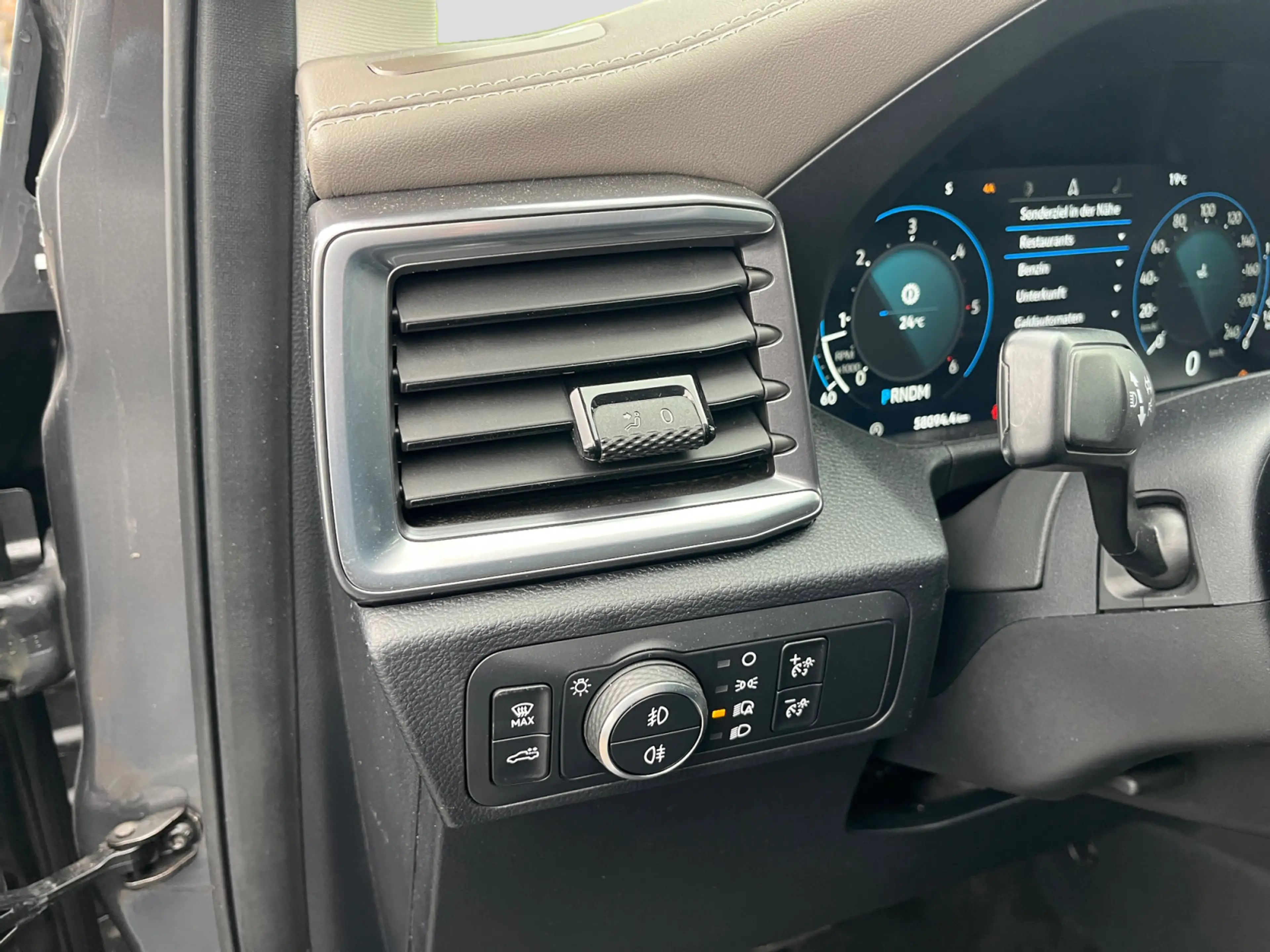 Volkswagen Amarok 3.0TDI Autom Style 4mot AHK CAM LED Navi — photo 13
