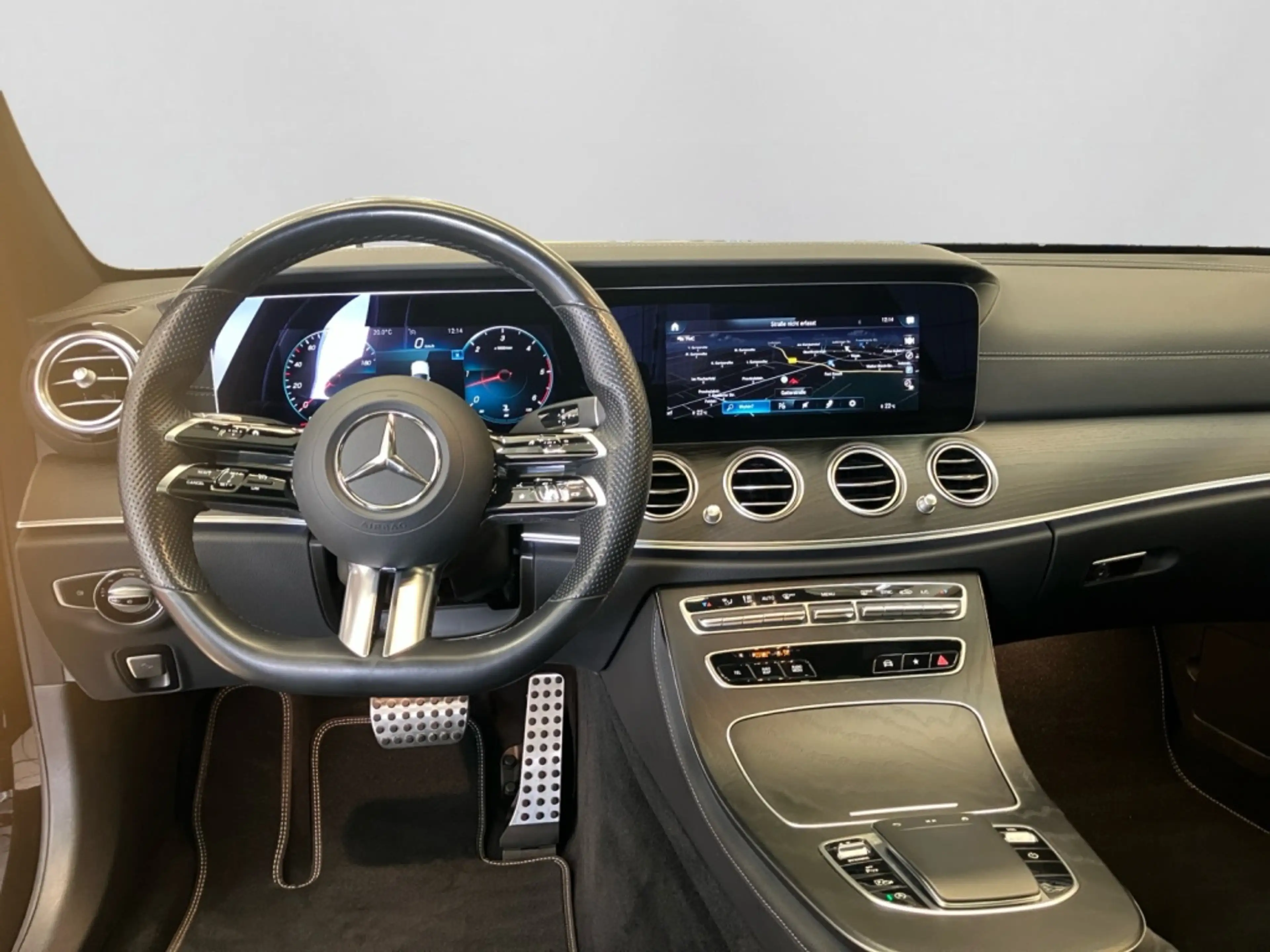 Mercedes-Benz E 400 d 4M AMG|NIGHT|PANO|LEDER|KAM|TW|SPIEGEL-P — photo 11
