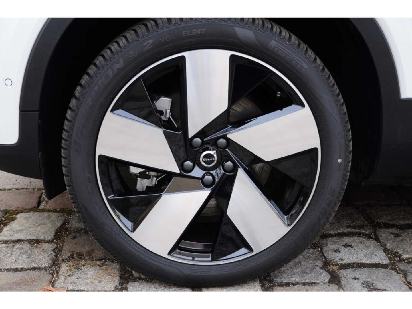 Volvo C40 Single Motor Extended Range Ultimate - 2023 - Joinsteer - #13