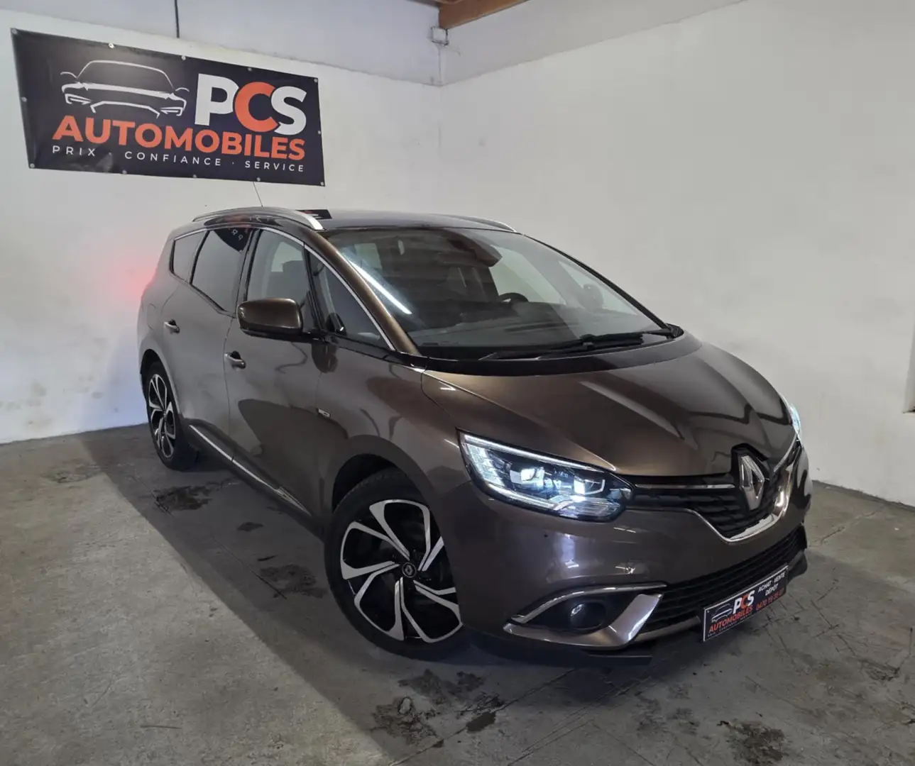 Renault Grand Scenic 1.5 dCi Bose Edition BOÎTE AUTO* HYPER EQUIPE Brun - 1