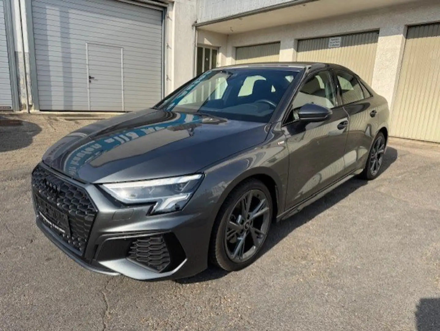Audi A3 2.0 TDI Limousine S tronic S line**Standheizung** Gris - 1