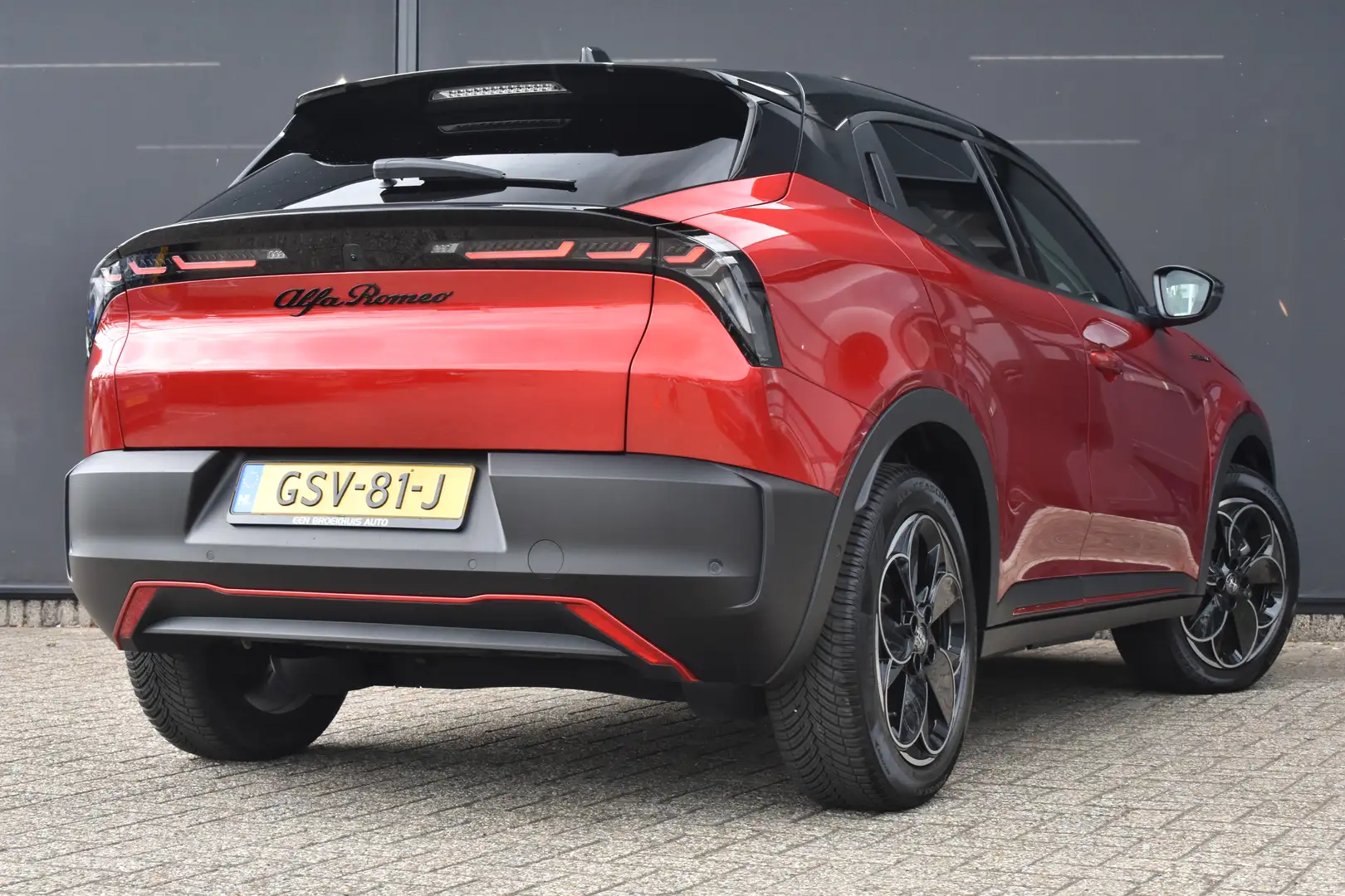 Alfa Romeo Junior Elettrica Speciale 54 kWh | Sabelt Sportstoelen | Rosso - 2