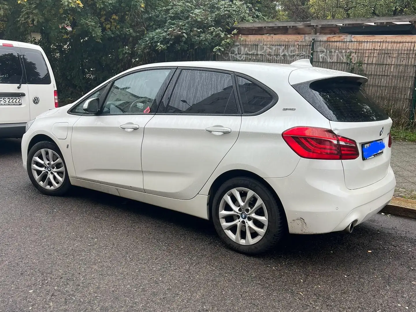 BMW 225 225xe iPerformance Active Tourer Sport Line Weiß - 2