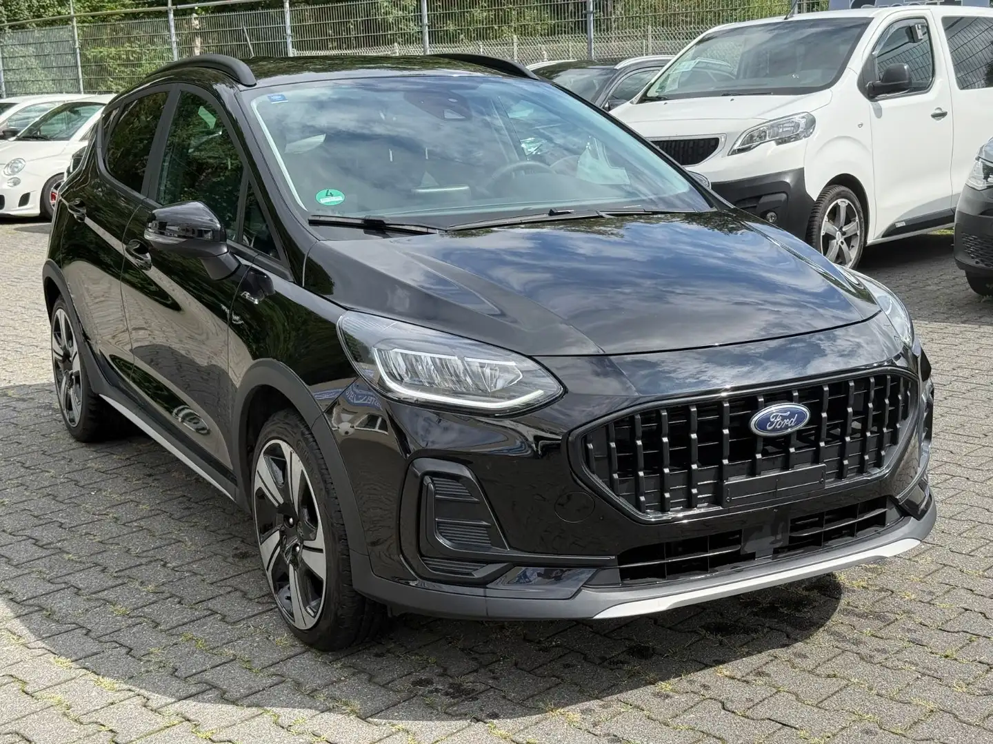 Ford Fiesta Active 1.0 EcoBoost/ Adaptive LED/ Navi Negro - 1