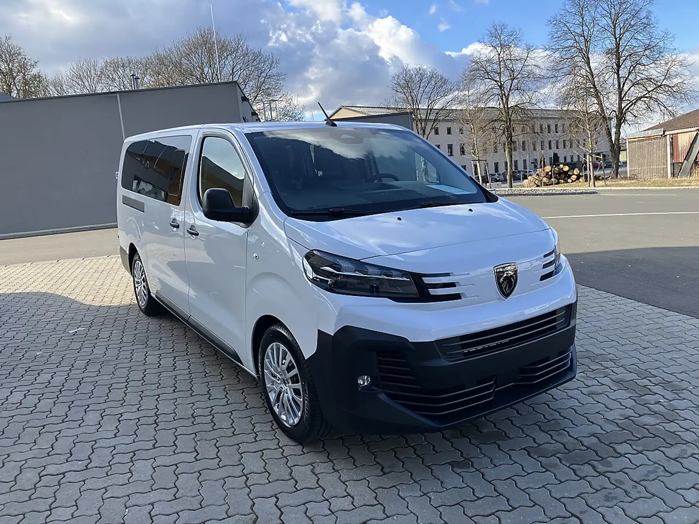 Peugeot Expert Kombi BlueHDi 180 Lang EAT8 9 Sitze Weiß - 2