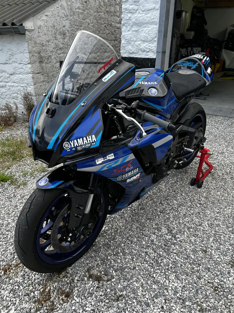 Yamaha YZF-R1 - 1