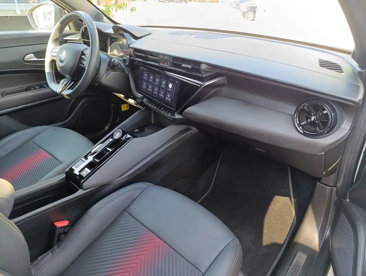 Alfa Romeo Junior 2025
