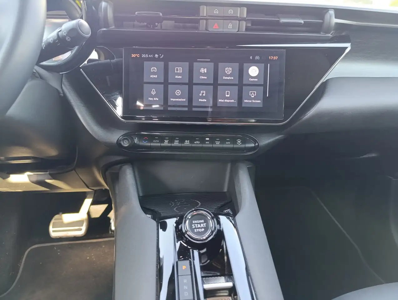 Alfa Romeo Junior 2025 — фото 11