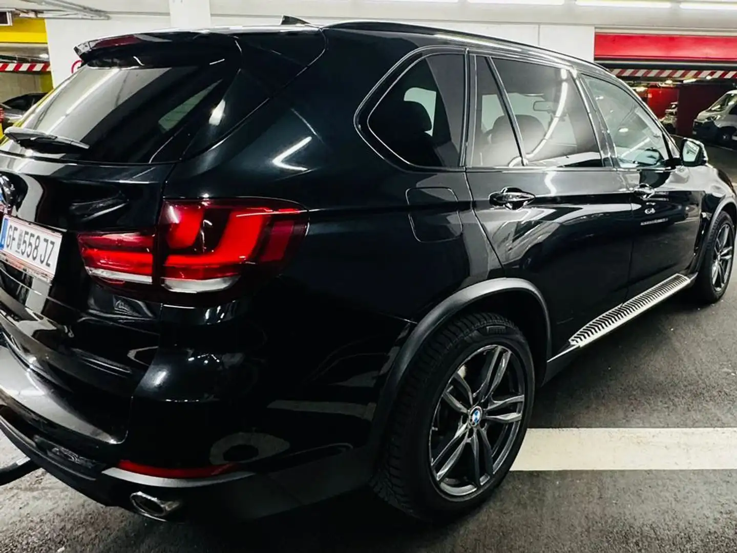 BMW X5 X5 xDrive30d Aut. Schwarz - 1