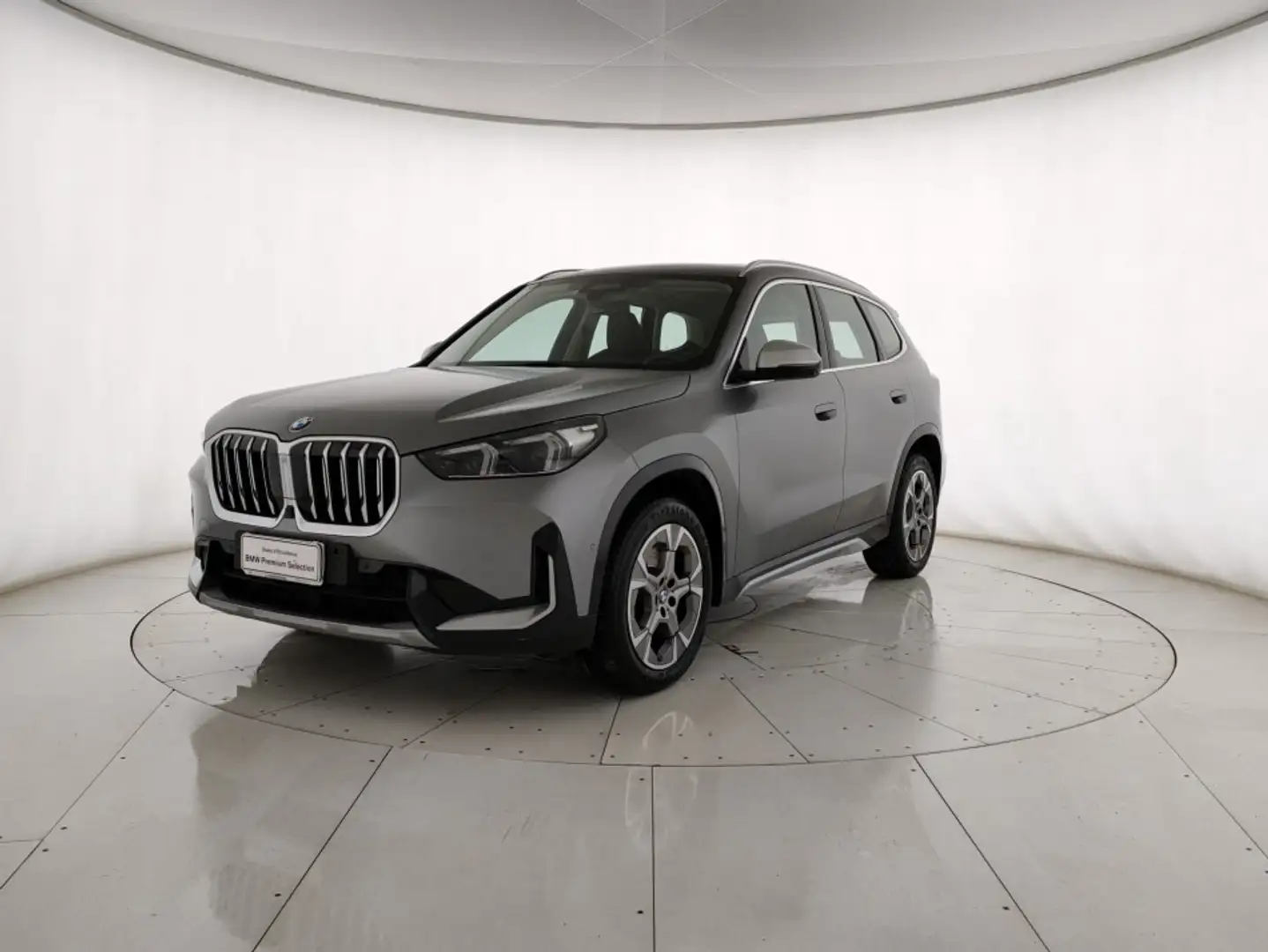 BMW X1 X1 xdrive23d mhev 48V X-Line Edition Signature auto Grau - 1