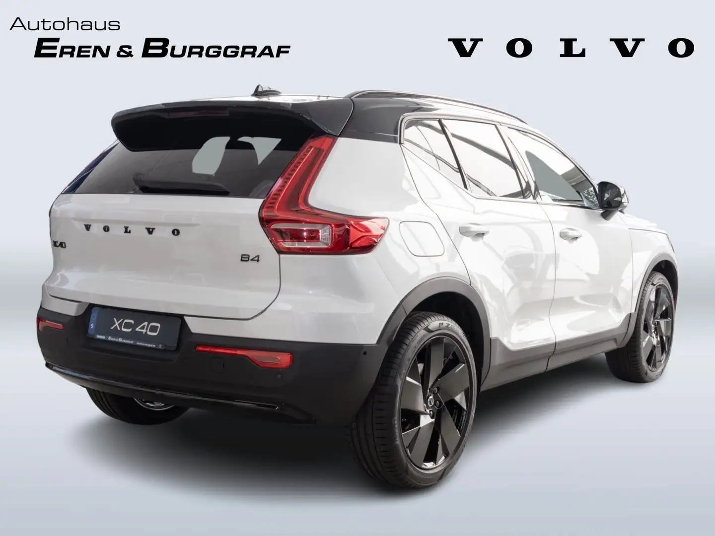 Volvo XC40 Plus Black Edition Weiß - 2