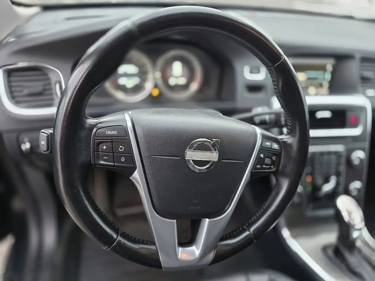 Volvo S60 снимка Volvo S60
