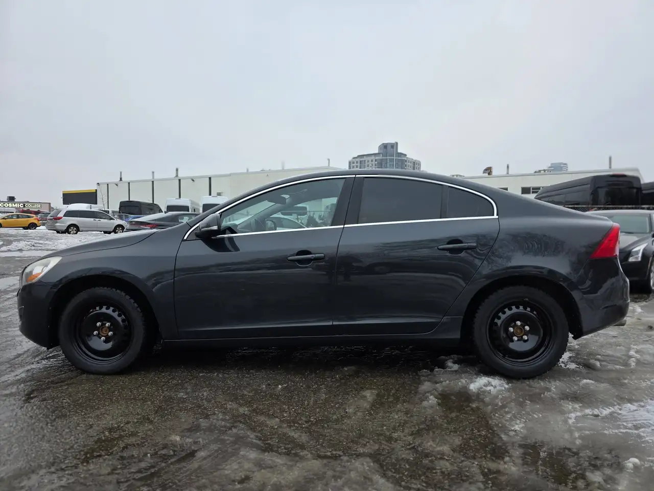 Volvo S60 снимка Volvo S60