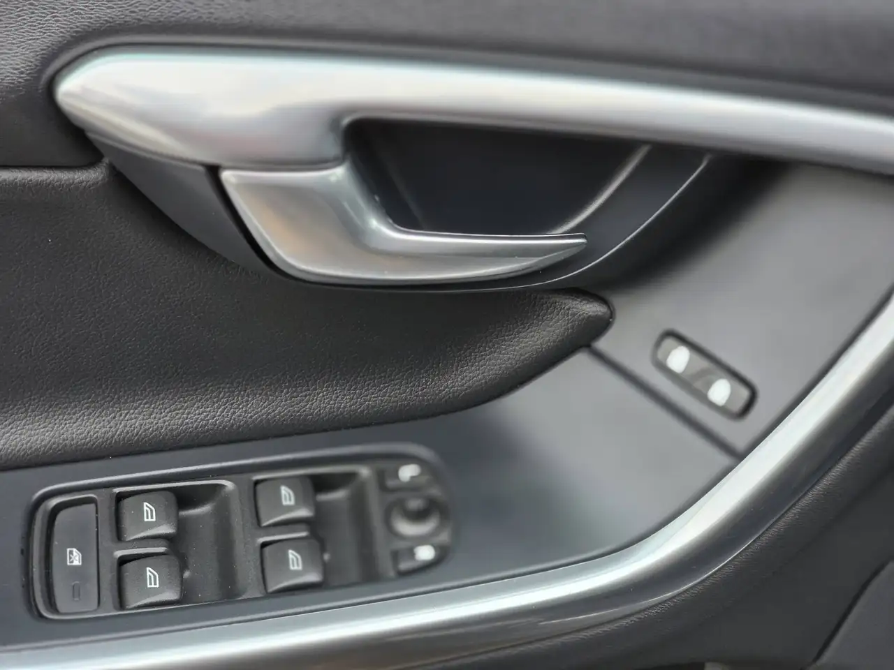 Volvo S60 снимка Volvo S60