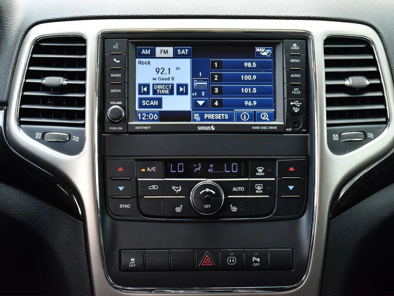 Jeep Grand Cherokee снимка Jeep Grand Cherokee