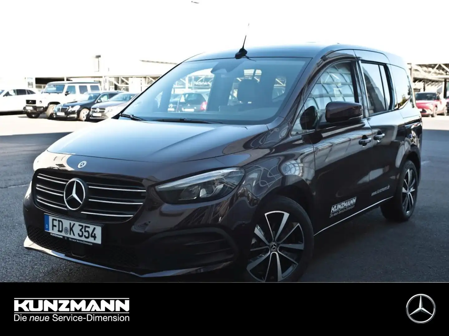 Mercedes-Benz T-Klasse T 180 d PROGRESSIVE Standard Progressive Kamera Rot - 1