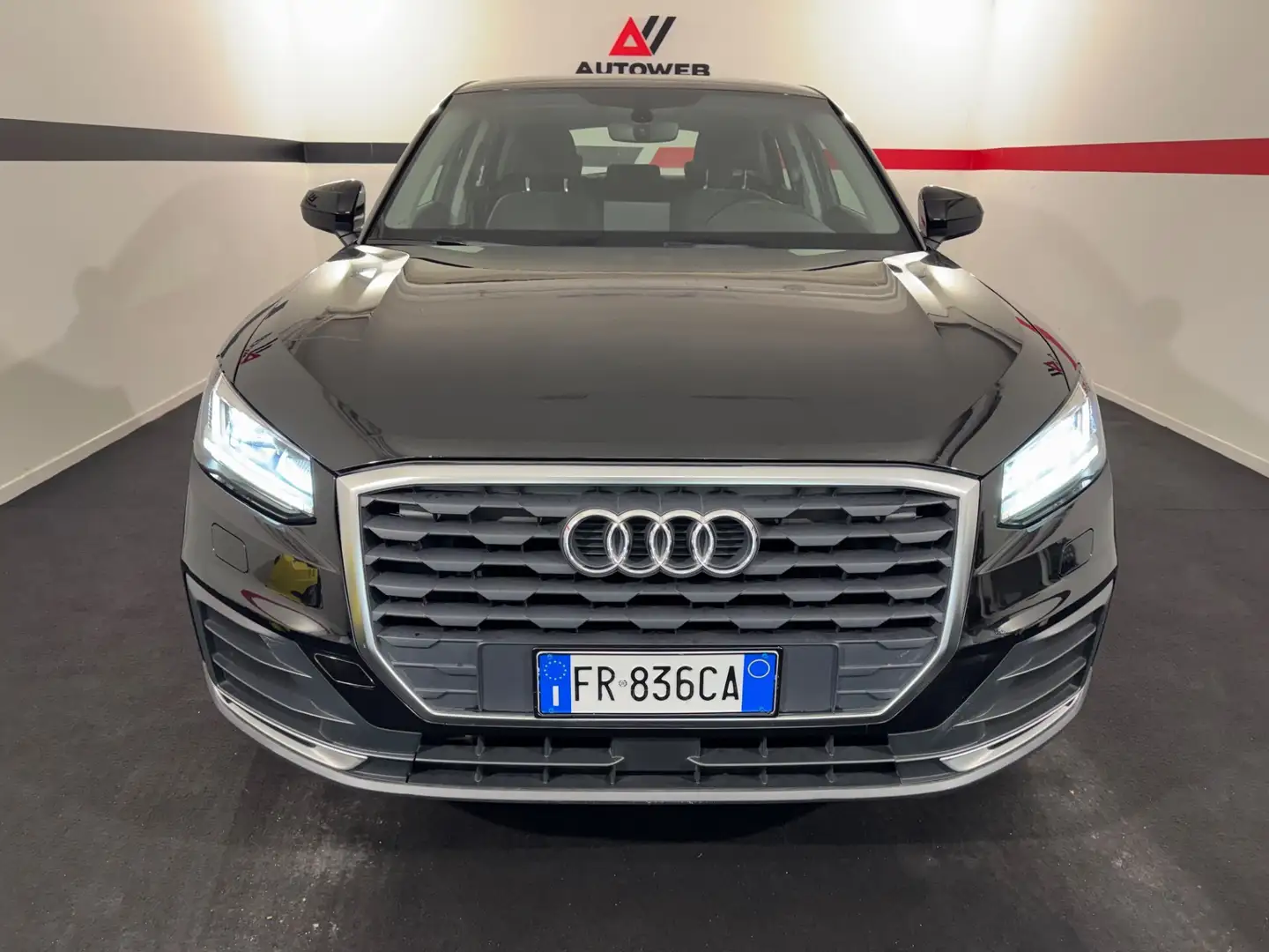 Audi Q2 Q2 1.6 TDI S tronic Sport Schwarz - 2