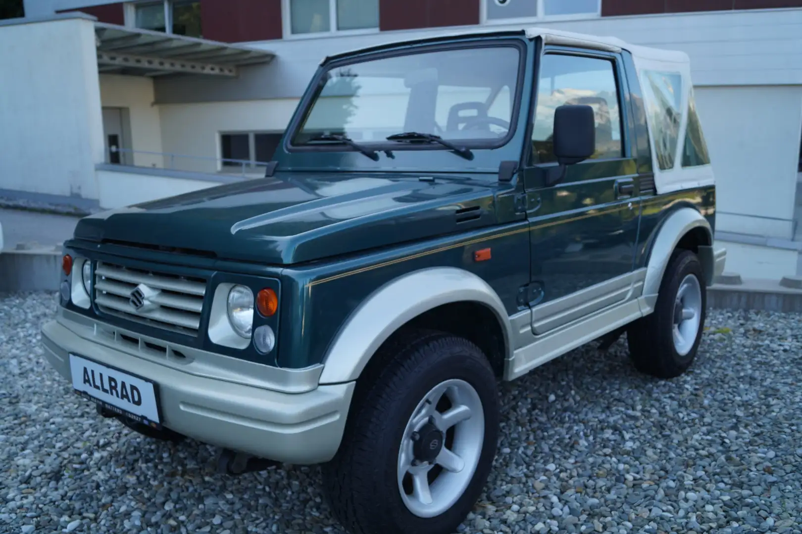 Suzuki Samurai 4WD Vert - 1