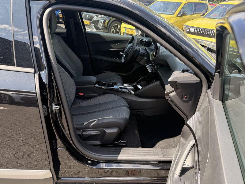 Peugeot e-2008 EV Allure Avantage 54 kWh Vision Plus Pakket / SOH — photo 44