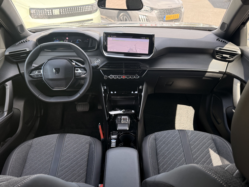 Peugeot e-2008 EV Allure Avantage 54 kWh Vision Plus Pakket / SOH — photo 2
