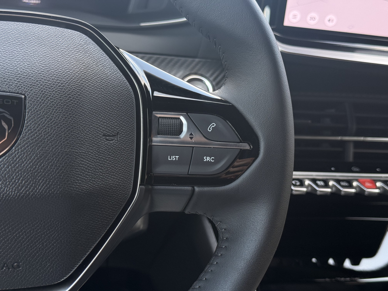 Peugeot e-2008 EV Allure Avantage 54 kWh Vision Plus Pakket / SOH — photo 26