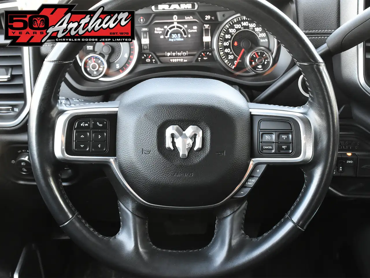 RAM 2500 снимка RAM 2500