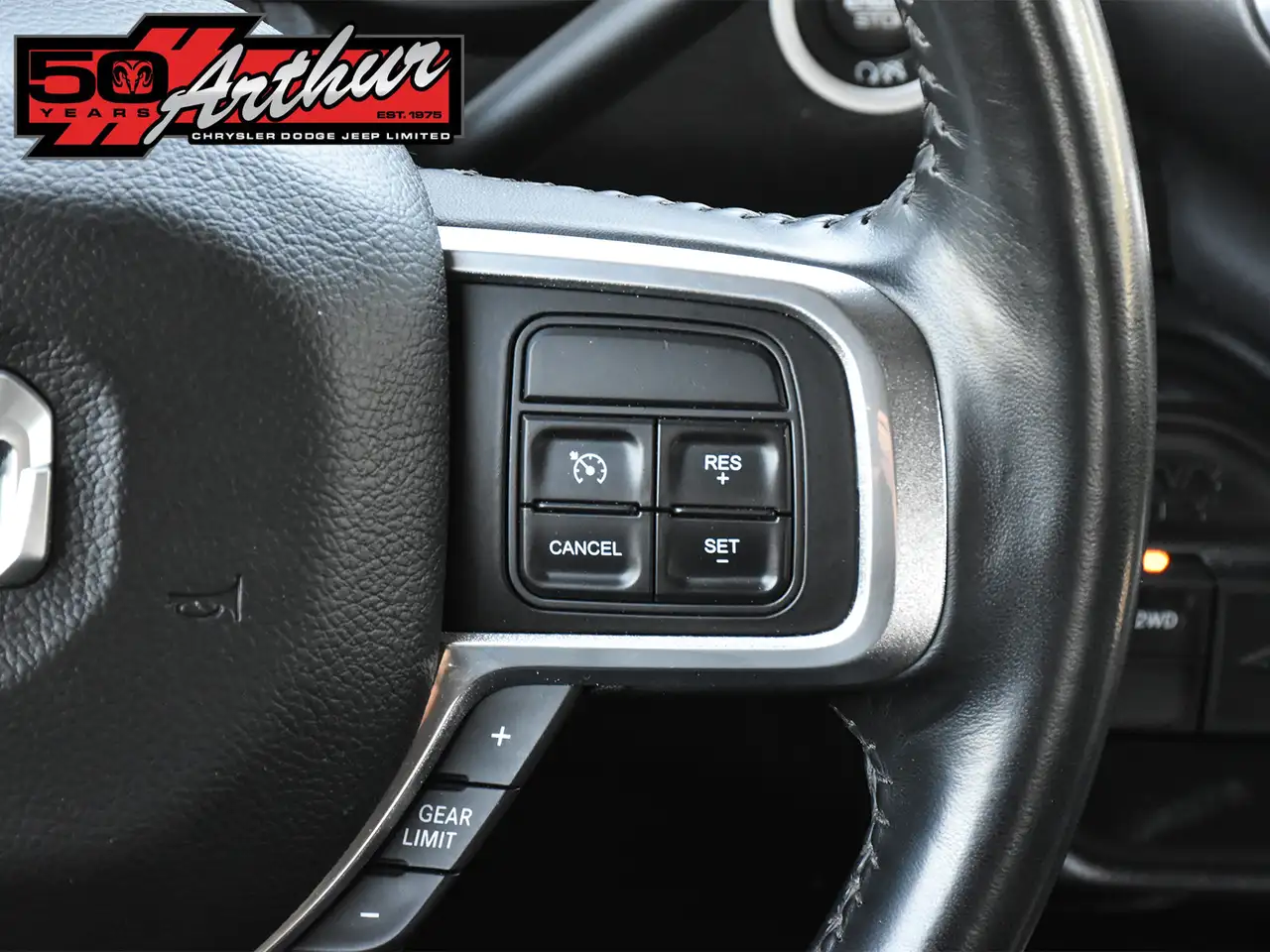 RAM 2500 снимка RAM 2500