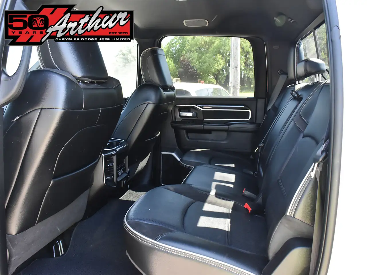 RAM 2500 снимка RAM 2500