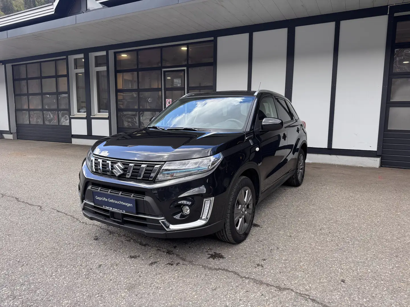 Suzuki Vitara Allrad Hybrid 1,5 ALLGRIP 6AGS shine Schwarz - 1