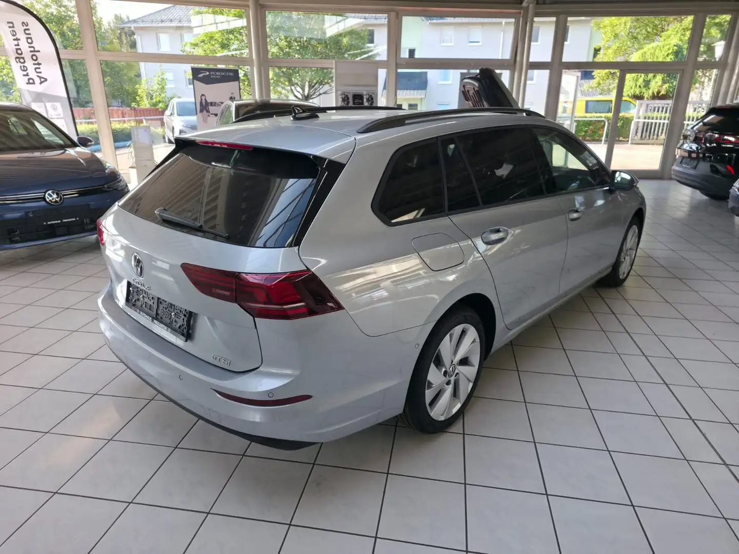 Volkswagen Golf Variant Business mHeV DSG Silber - 2