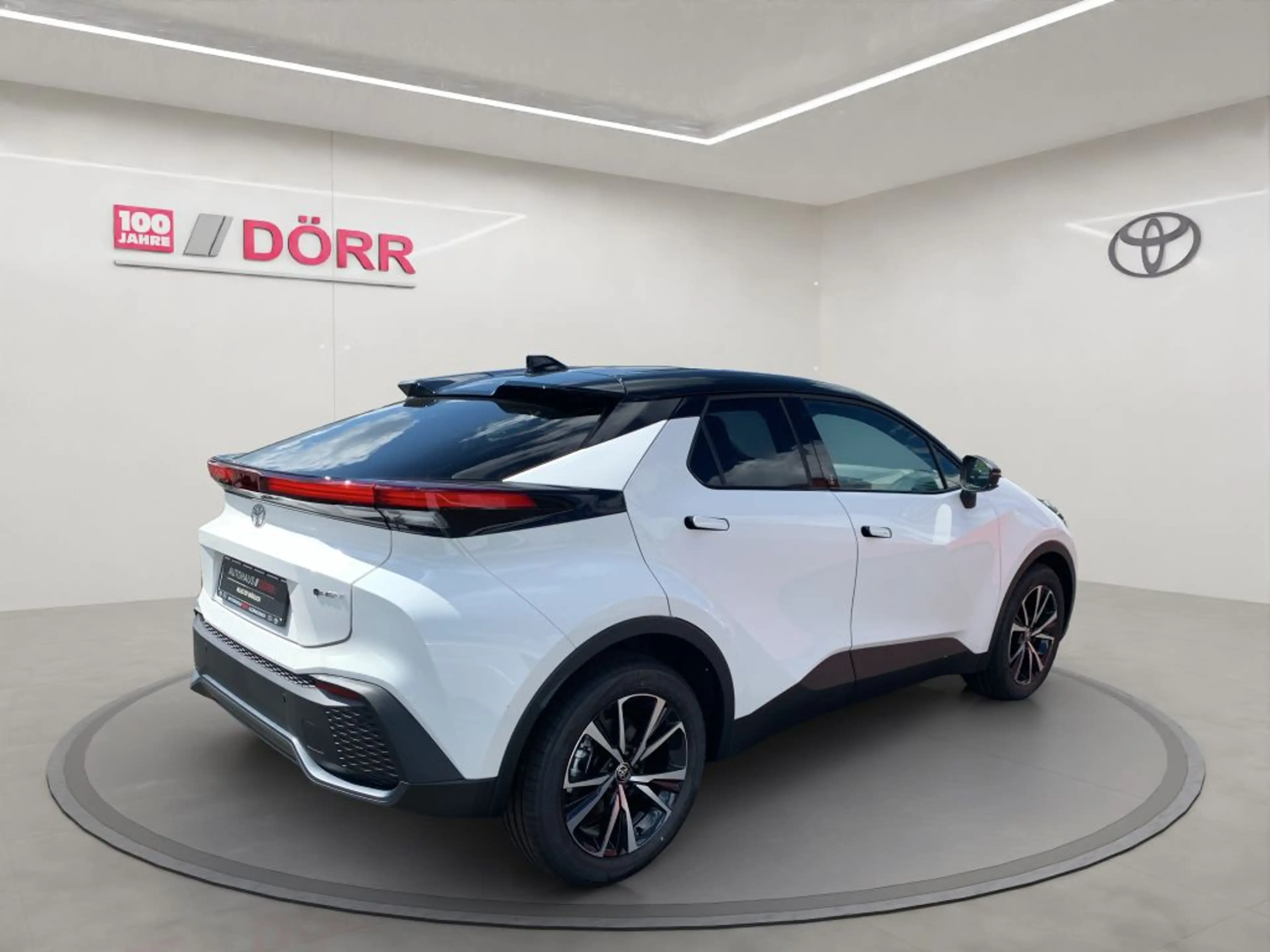 Toyota C-HR 1.8 Hybrid Teamplayer* — photo 4