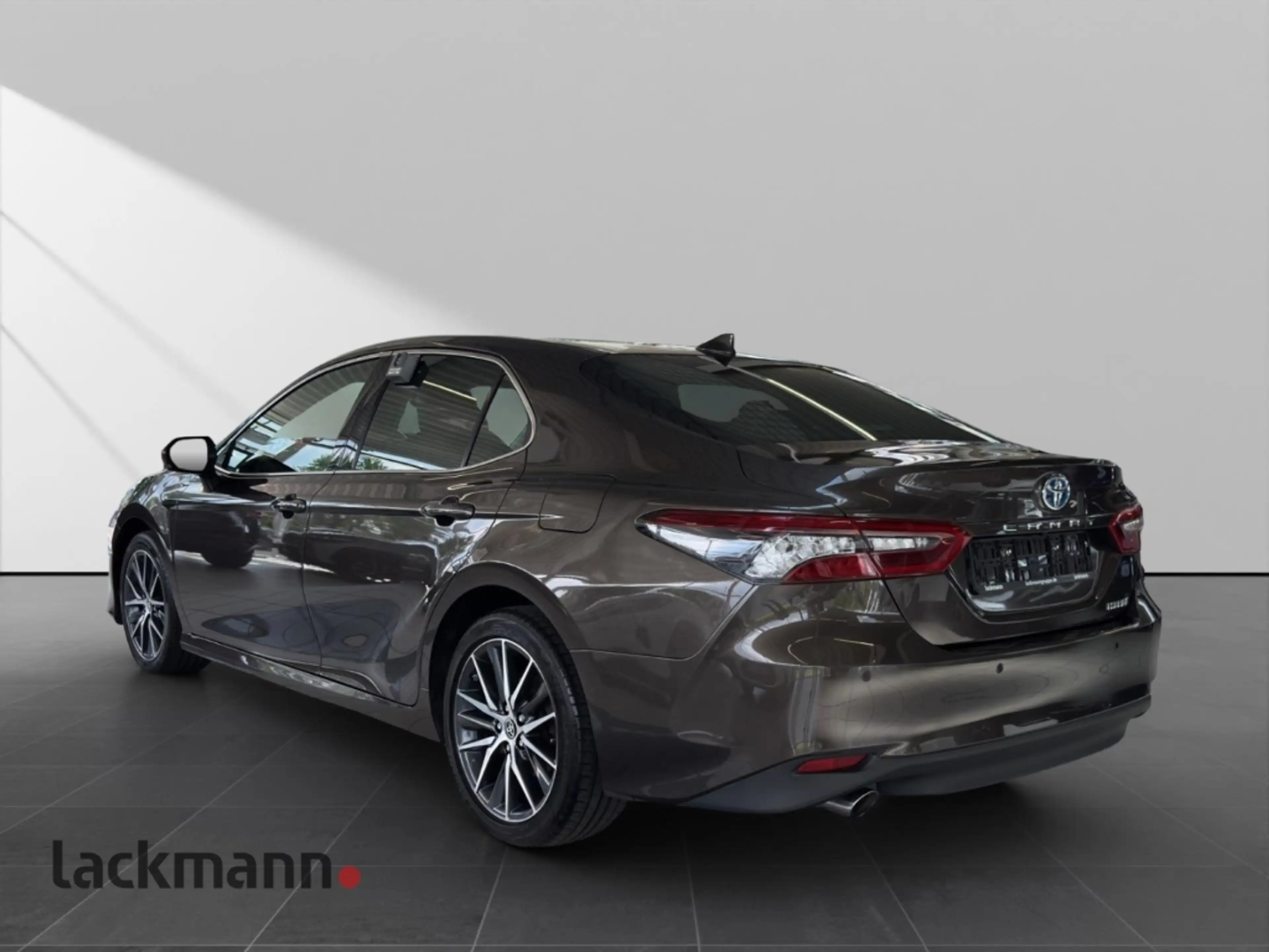 Toyota Camry Hybrid Executive 2.5 VVTi Leder 18Zoll Alu — photo 7