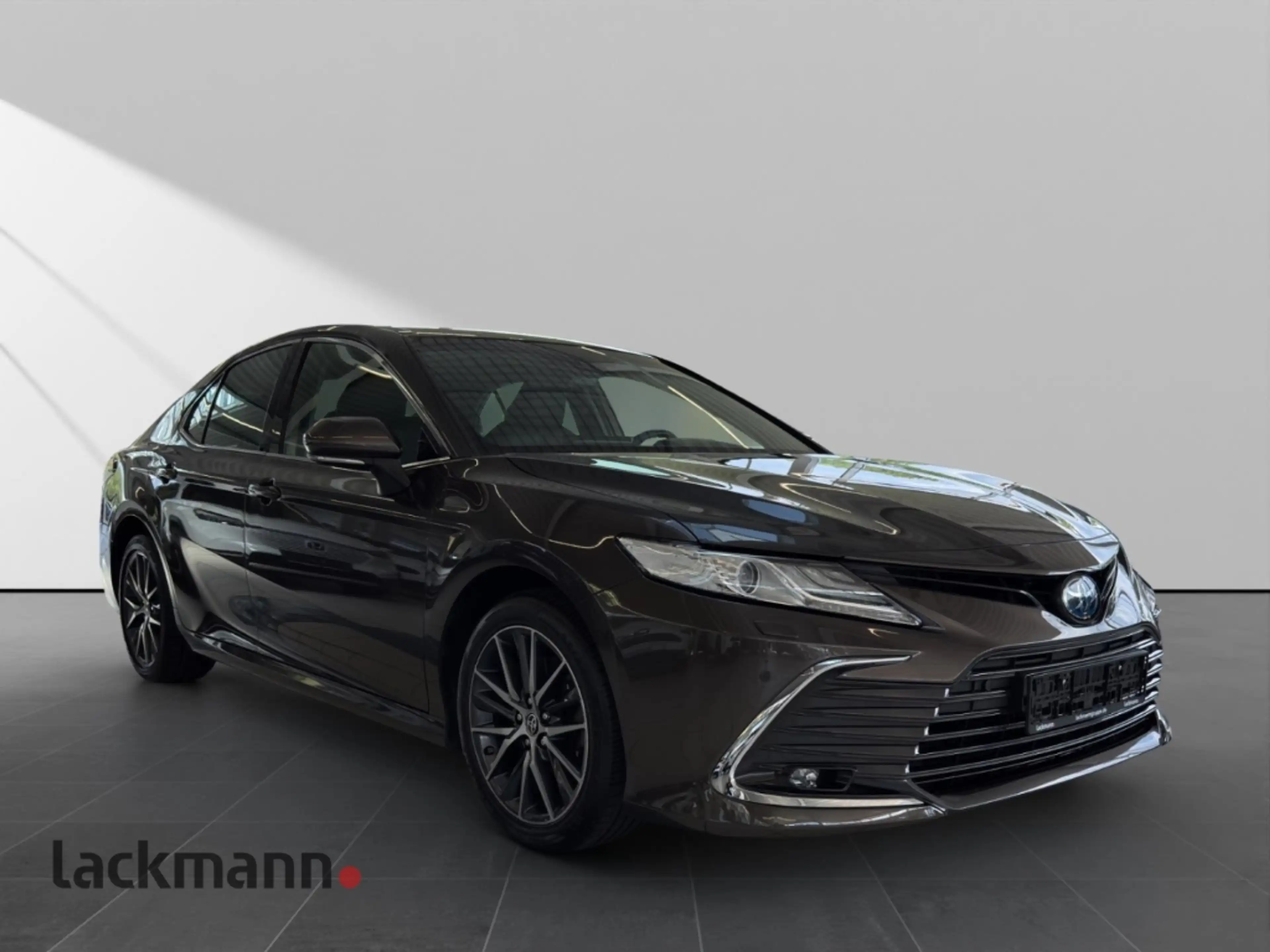 Toyota Camry Hybrid Executive 2.5 VVTi Leder 18Zoll Alu — photo 4