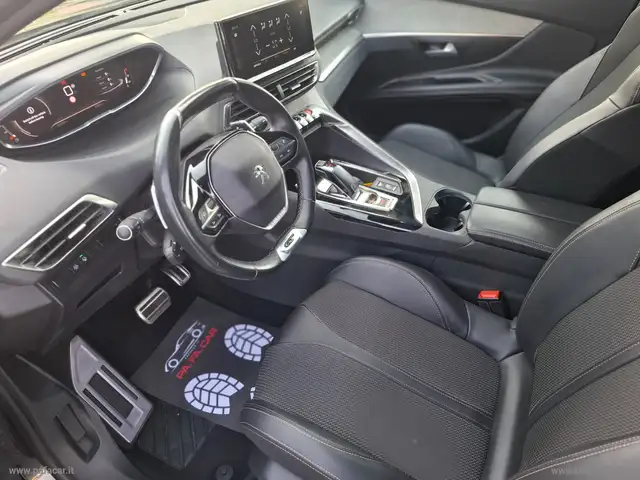 Peugeot 3008 view 6