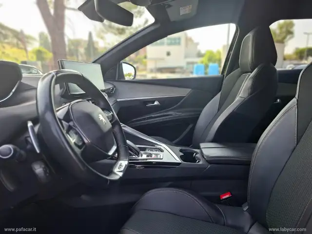 Peugeot 3008 view 7